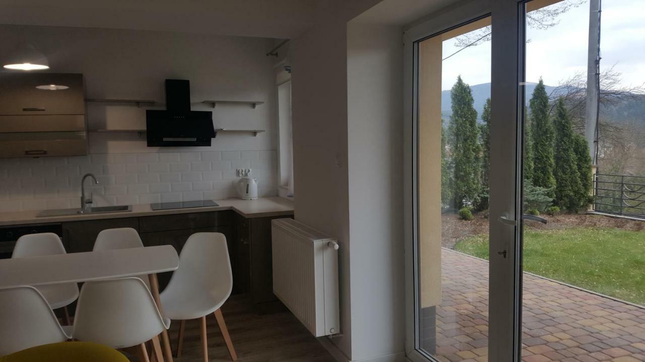Apartament Z Widokiem-Blizej Zdroju Поляниця-Здруй Екстер'єр фото